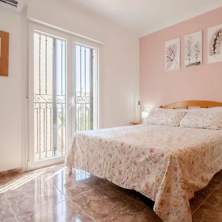 Апартаменты By The Sea Casa Alba Locos Торевьиа